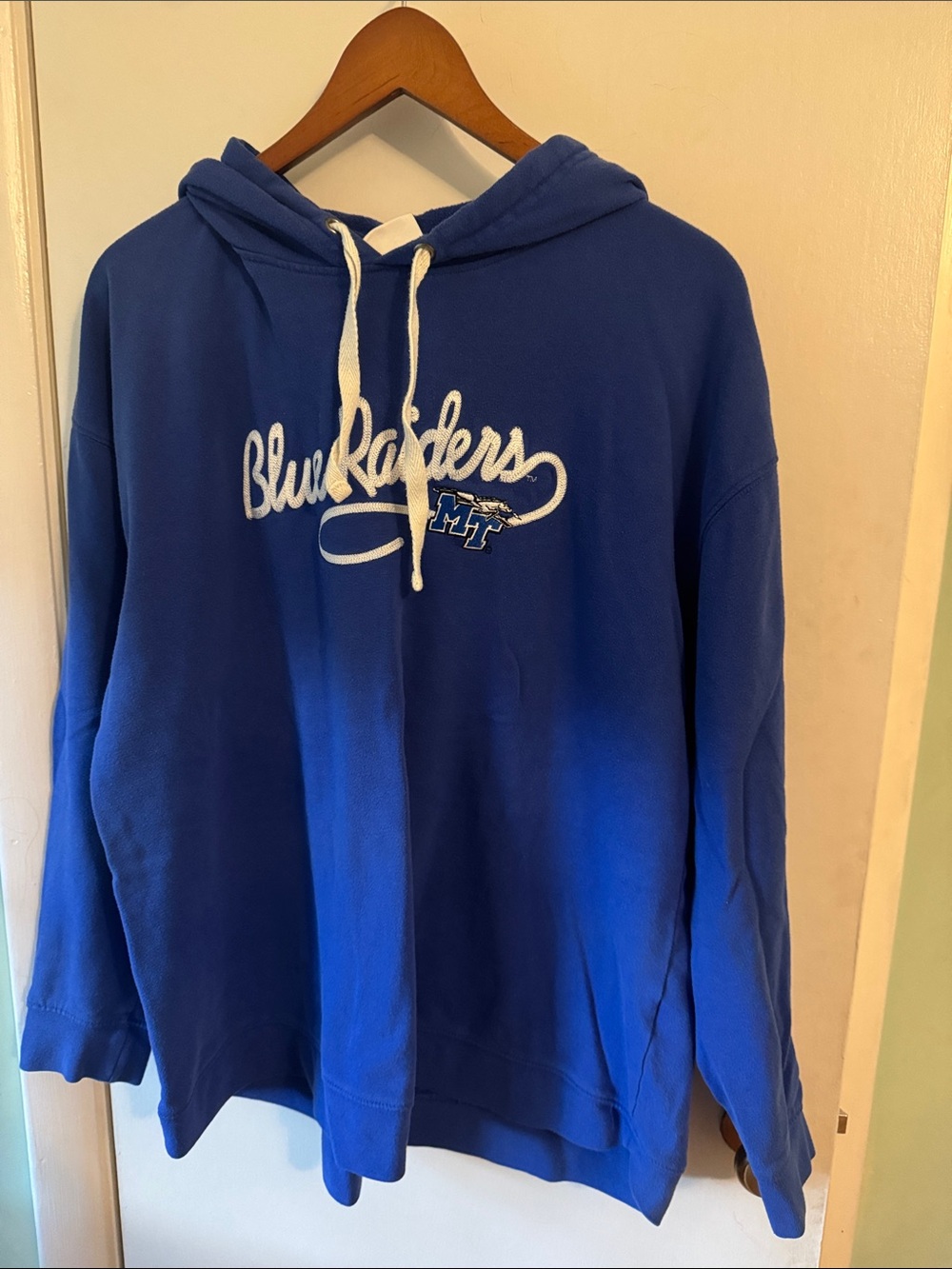 Champion Middle Tennessee Blue Raiders Royal Blue Hoodie with White Script